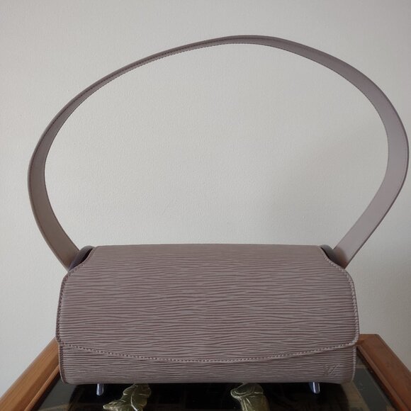 Louis Vuitton Epi Nocturne PM Shoulder Handbag